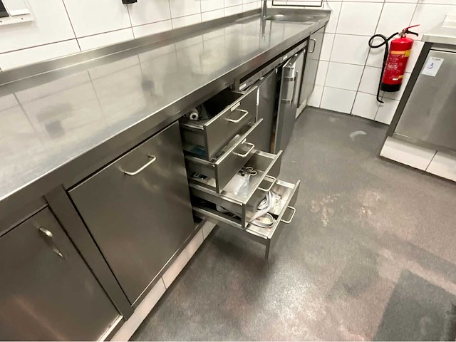 Werkbank met spoelbak - afbeelding 10 van  14