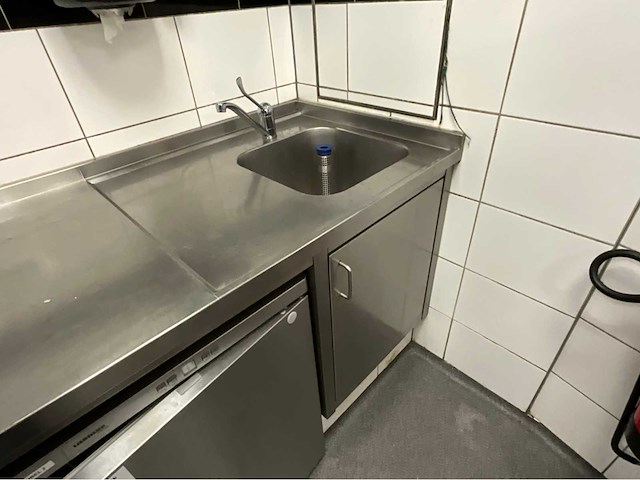 Werkbank met spoelbak - afbeelding 13 van  14