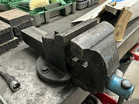 Werkbank met stalen blad en bankschroef - afbeelding 2 van  6
