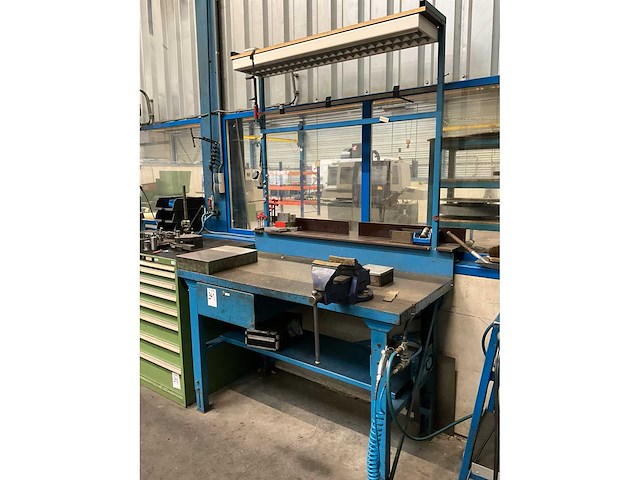 Werkbank met toebehoren - afbeelding 2 van  7