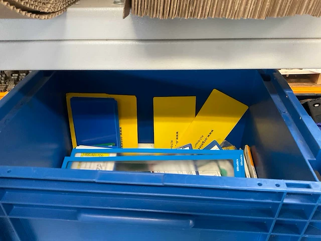 Werkbank met toebehoren - afbeelding 14 van  15
