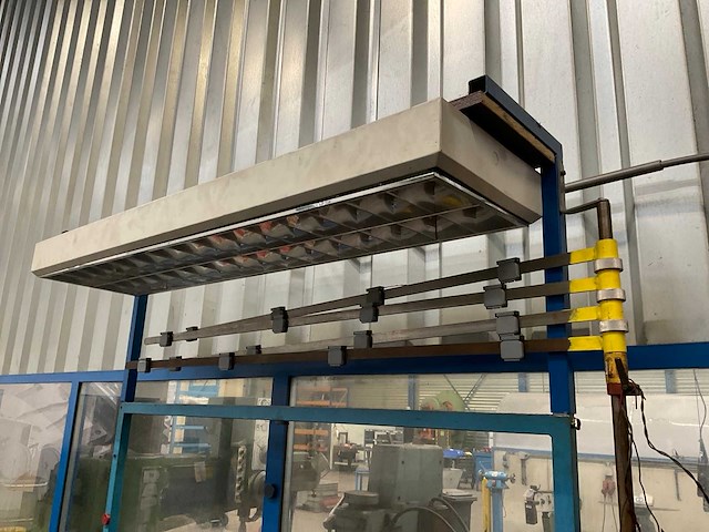 Werkbank met verlichting - afbeelding 3 van  8