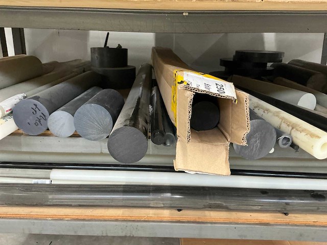 Werkbank met volkern kunststof - afbeelding 3 van  15