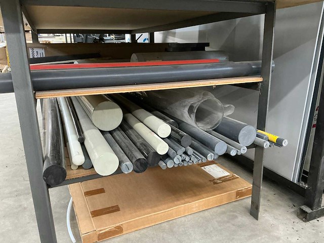 Werkbank met volkern kunststof - afbeelding 12 van  15