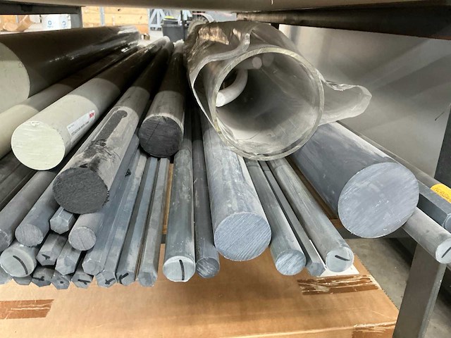 Werkbank met volkern kunststof - afbeelding 14 van  15