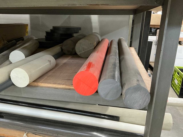 Werkbank met volkern kunststof - afbeelding 15 van  15