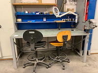 Werkbank met werkstoelen - afbeelding 1 van  11