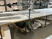 Werkbank / stoffeertafel - afbeelding 1 van  7