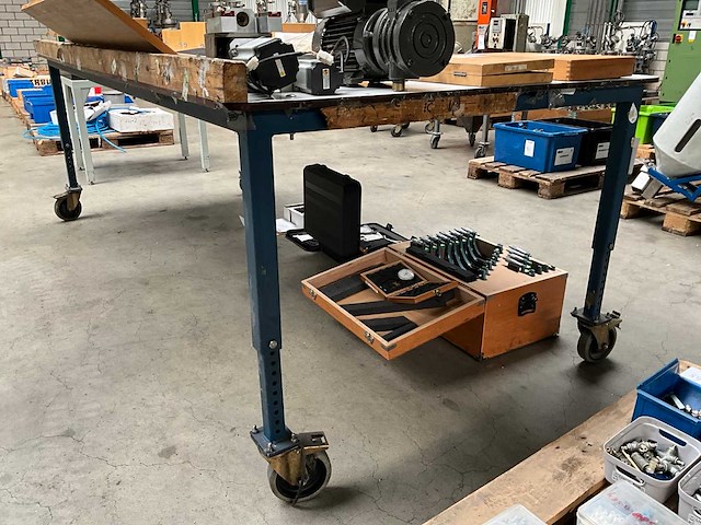 Werkbank / werktafel (mobiel) - afbeelding 3 van  4