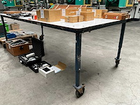 Werkbank / werktafel (mobiel) - afbeelding 1 van  2
