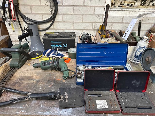 Werkbanken met inhoud - afbeelding 7 van  14