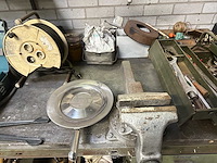 Werkbanken met inhoud - afbeelding 10 van  14