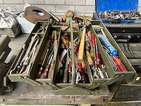 Werkbanken met inhoud - afbeelding 11 van  14