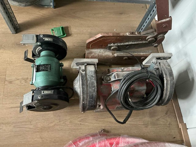 Werkbankslijpmachine (2x) - afbeelding 1 van  4