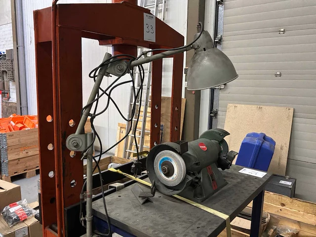 Werkbankslijpmachine met tafel - afbeelding 5 van  7