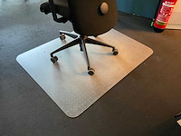 Werkeiland met monitoren en dockingstations - afbeelding 26 van  27