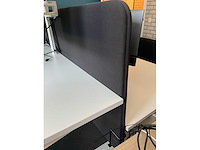 Werkeiland met monitoren en dockingstations - afbeelding 27 van  27