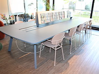 Werkeiland voorzien kabelgoten en dubbelzijdige lectuurplank. afmeting. 400 x 160 x 75 cm. tafel is te demo... - afbeelding 2 van  4