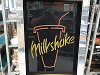 Werkende milkshake neon verlichting. werkt - afbeelding 8 van  10