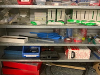 Werkkast met inhoud - afbeelding 3 van  13