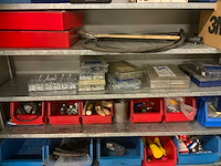 Werkkast met inhoud - afbeelding 4 van  13