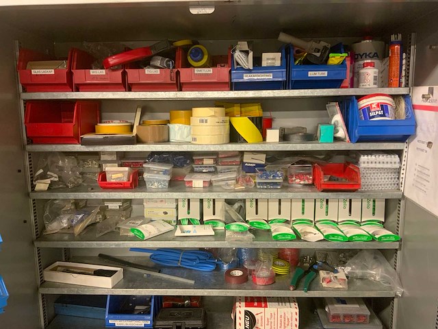 Werkkast met inhoud - afbeelding 11 van  13