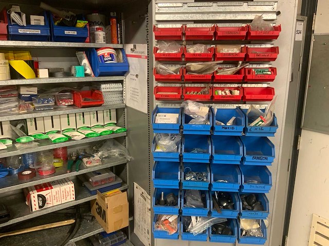 Werkkast met inhoud - afbeelding 13 van  13