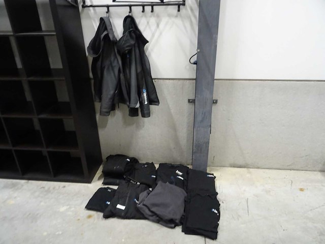 Werkkleding (32x) - afbeelding 1 van  3