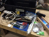 Werkkoffer stanley + inhoud - afbeelding 1 van  4