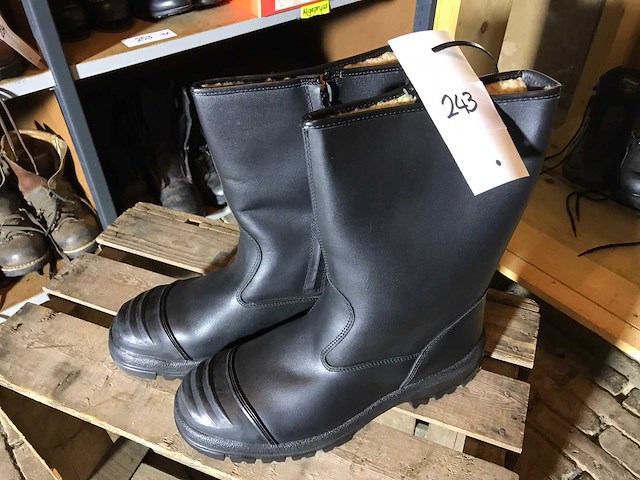 Werklaarzen stalen neus - afbeelding 1 van  1