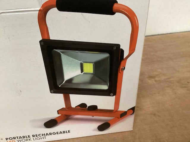Werklamp 20w oplaadbaar (2x) - afbeelding 2 van  2