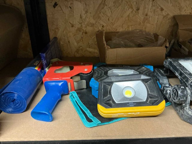 Werklamp (3x) en diversen - afbeelding 2 van  5