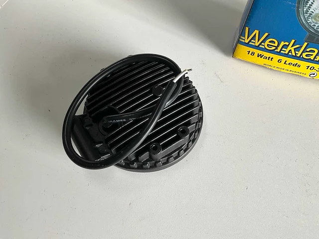 Werklamp/ lamp voor op auto (6x) - afbeelding 2 van  4
