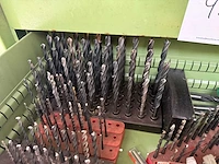 Werkplaatkast met inhoud - afbeelding 5 van  17