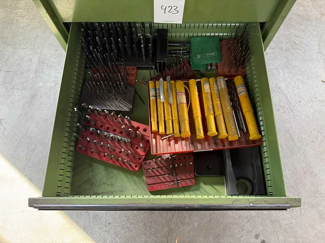 Werkplaatkast met inhoud - afbeelding 12 van  17