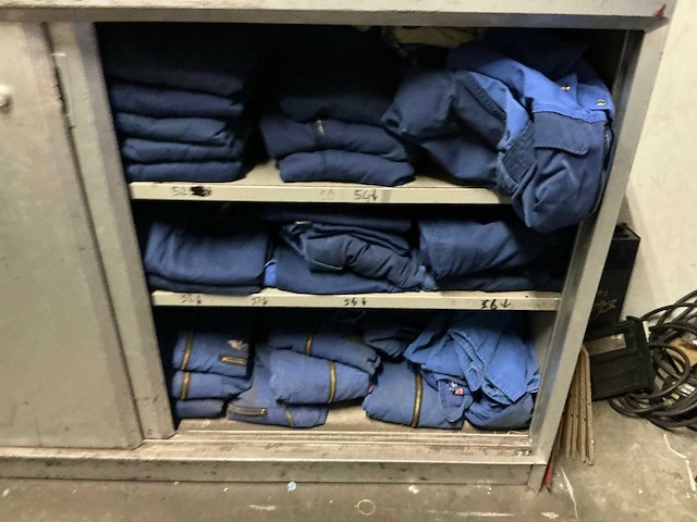 Werkplaats- / kantoorinventaris - afbeelding 12 van  13