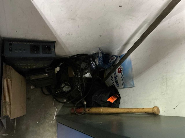 Werkplaats- / kantoorinventaris - afbeelding 13 van  13