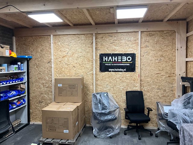 Werkplaats 28m3 demontabel v.v. schuifdeur en verlichting - afbeelding 5 van  7