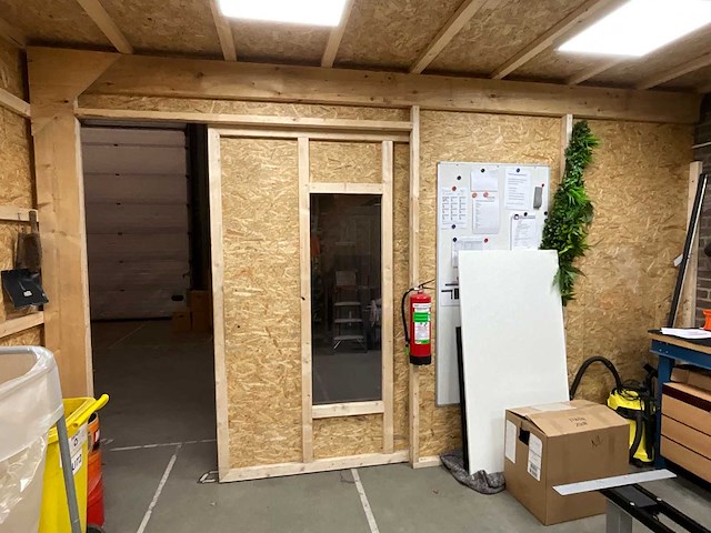 Werkplaats 28m3 demontabel v.v. schuifdeur en verlichting - afbeelding 7 van  7