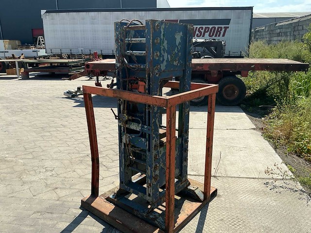 Werkplaats hydraulische pers met mandbak - afbeelding 3 van  7
