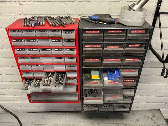 Werkplaats inventaris (2x) - afbeelding 11 van  11