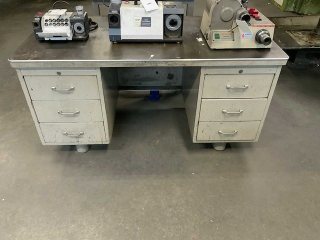 Werkplaats inventaris (2x) - afbeelding 2 van  7