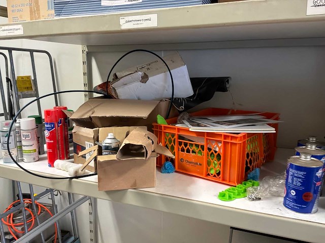 Werkplaats inventaris en onderdelen - afbeelding 21 van  24