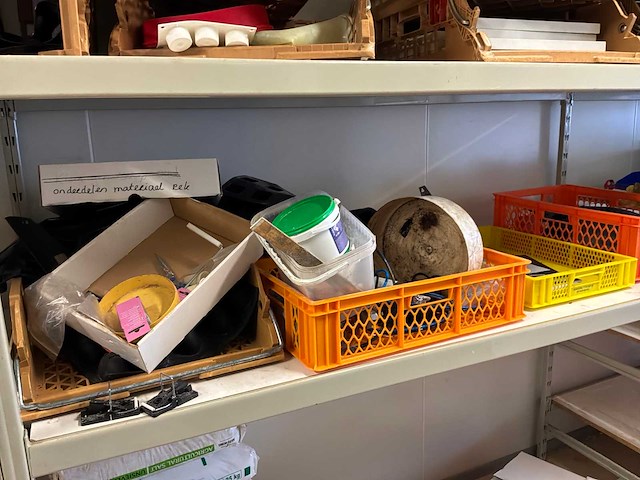 Werkplaats inventaris en onderdelen - afbeelding 24 van  24