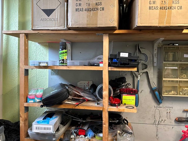 Werkplaats inventaris en onderdelen - afbeelding 39 van  40