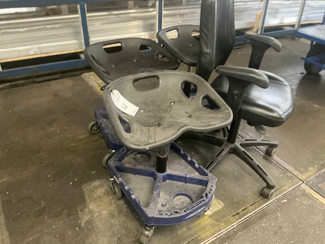 Werkplaats kruk en stoel (4x) - afbeelding 2 van  3