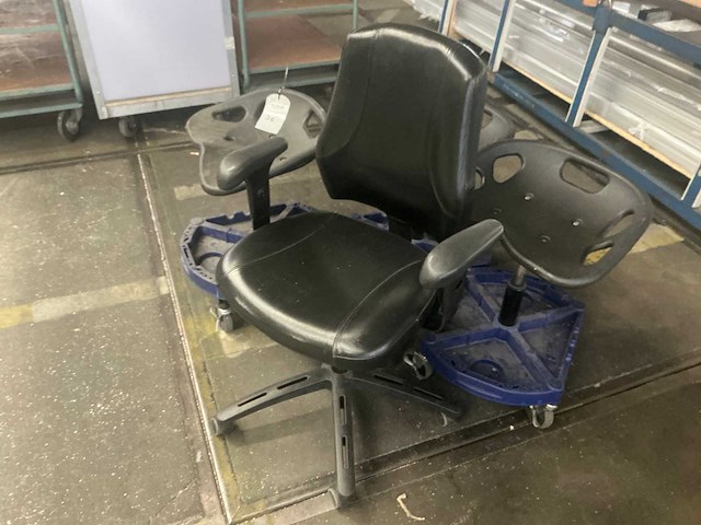 Werkplaats kruk en stoel (4x) - afbeelding 3 van  3