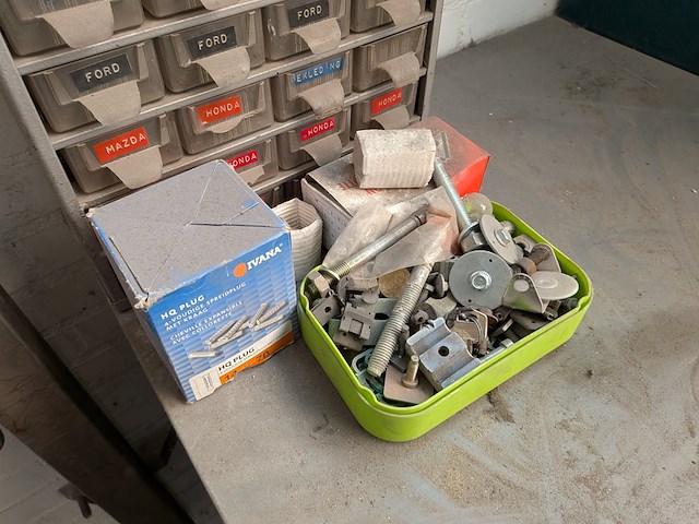 Werkplaats ladekast met inhoud - afbeelding 8 van  16