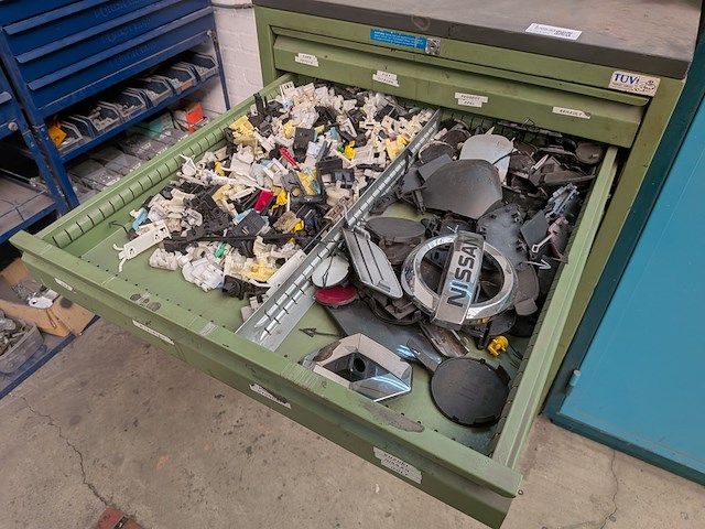 Werkplaats ladekast met inhoud - afbeelding 11 van  16