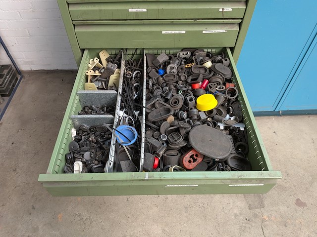 Werkplaats ladekast met inhoud - afbeelding 14 van  16